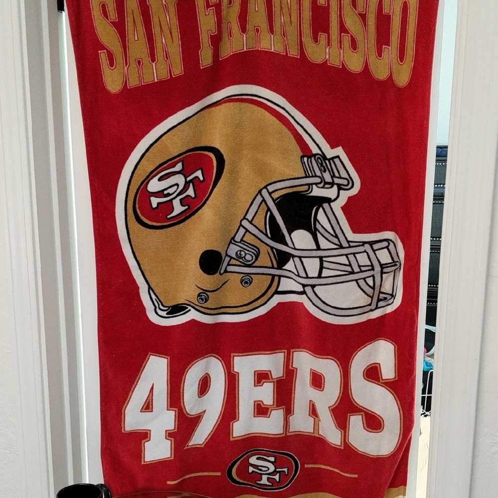 NFL San Francisco 49ers Red and Gold Bath Towel